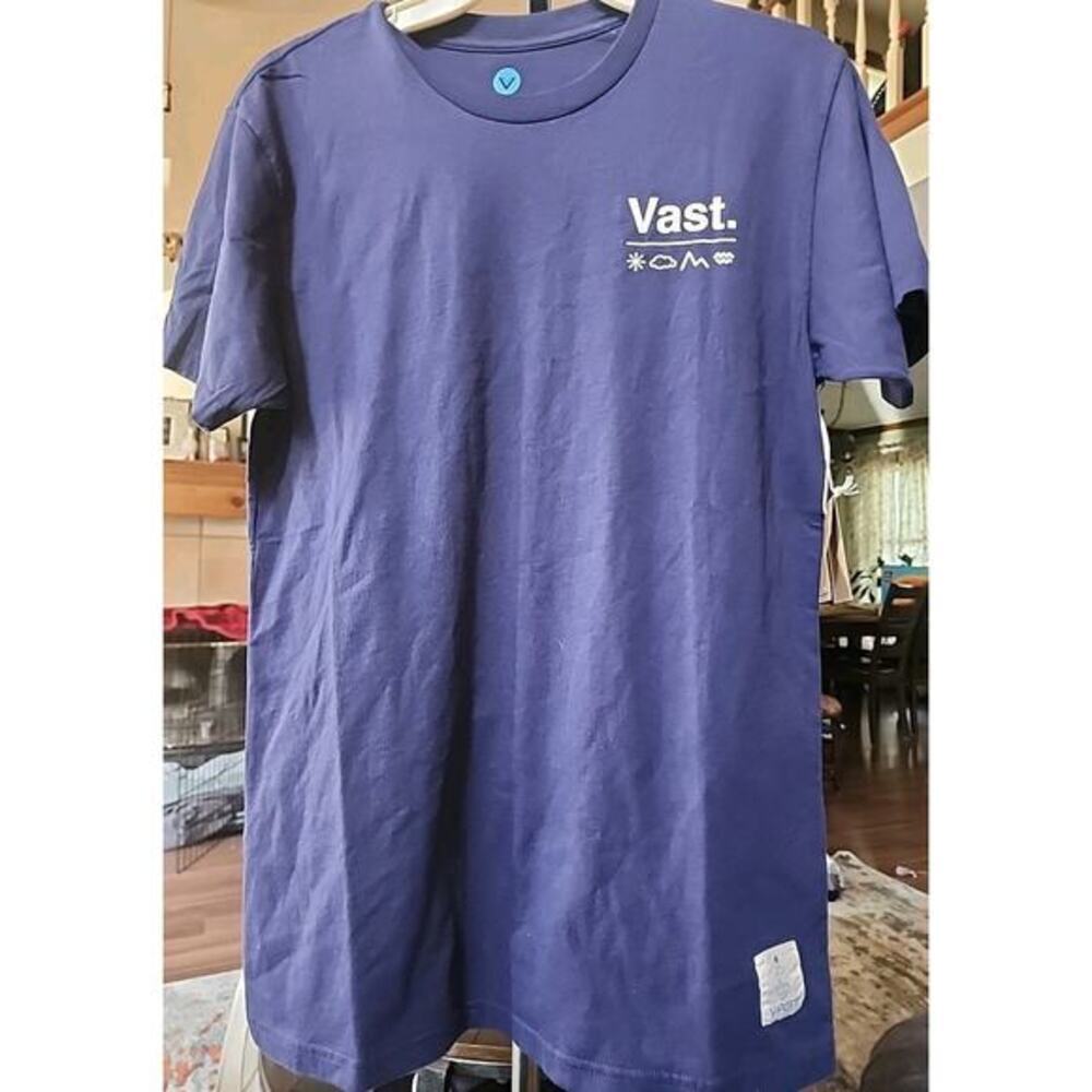Vast Men's T Shirt‎ Size Small New Graphic Logo Short Sleeve NWT CR10 Excellent